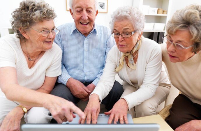 Без черг та біганини: відтепер пенсію можна оформити онлайн