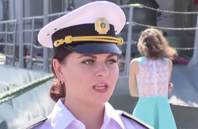 Крок до гендерної рівності: цього року до Одеського інституту ВМС вперше прийняли курсанток