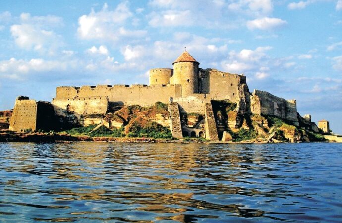 В Одесской области открыли еще один вход в старинную Аккерманскую крепость (видео)