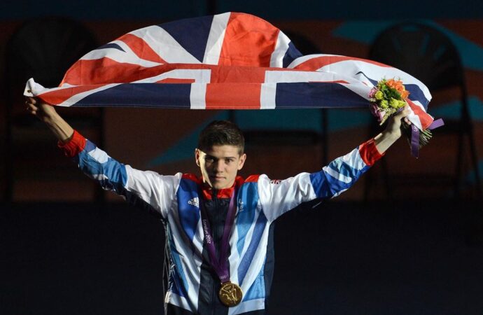 Василий Ломаченко на пути к титулу абсолютного чемпиона