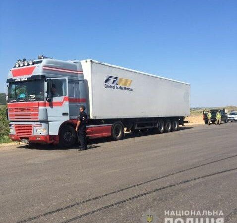 Сохранить дороги: в Одесской области останавливают грузовики из-за нагревшегося асфальта