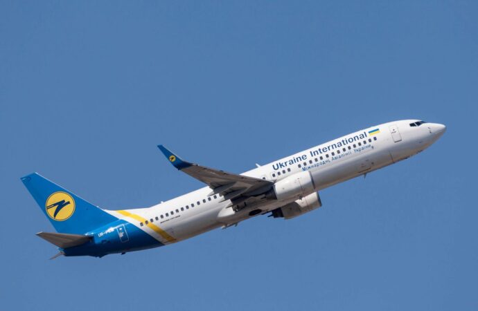 Літаком з Одеси за пів ціни: до Дня Незалежності українська авіакомпанія оголосила акцію