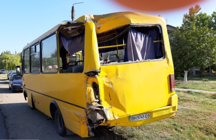 Автобус влетел в маршрутку: в ДТП в Одесской области пострадали 19 человек (ОБНОВЛЕНО)