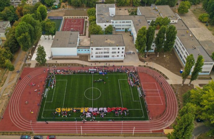 Одесским школам обещают отремонтировать 12 спортивных площадок