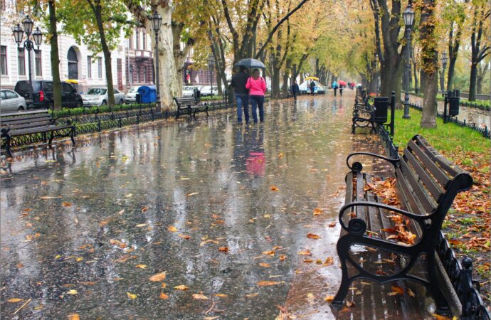 Погода на 30 жовтня. Синоптики в Одесі прогнозують невеликий дощ ввечері та вранці