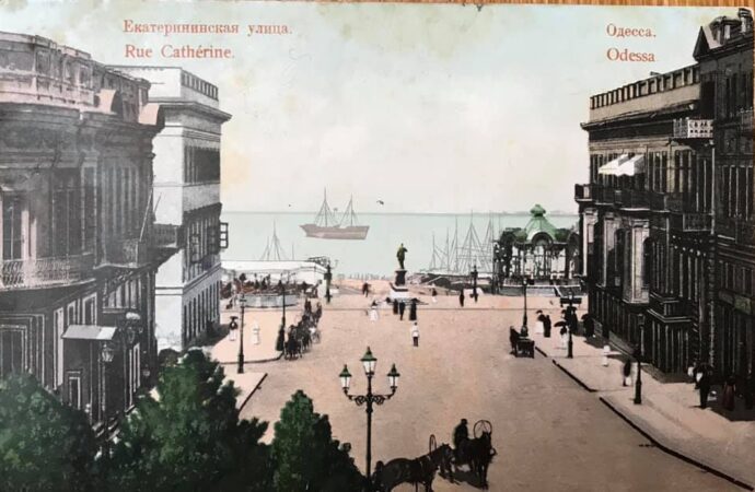 Гид из города у моря поделился видами старой Одессы с редких открыток (фото)