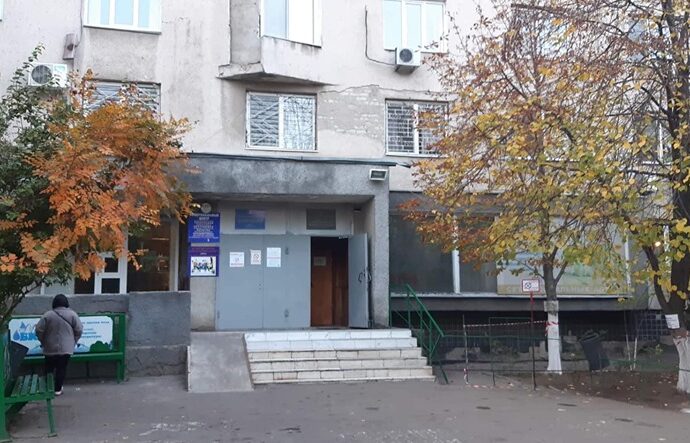 Життю нічого не загрожує: в Одеській обладміністрації розповіли про стан дітей, які випали з вікна