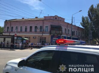 В Одессе судят мужчину, который захватил заложниц, требовал вертолет и миллион долларов