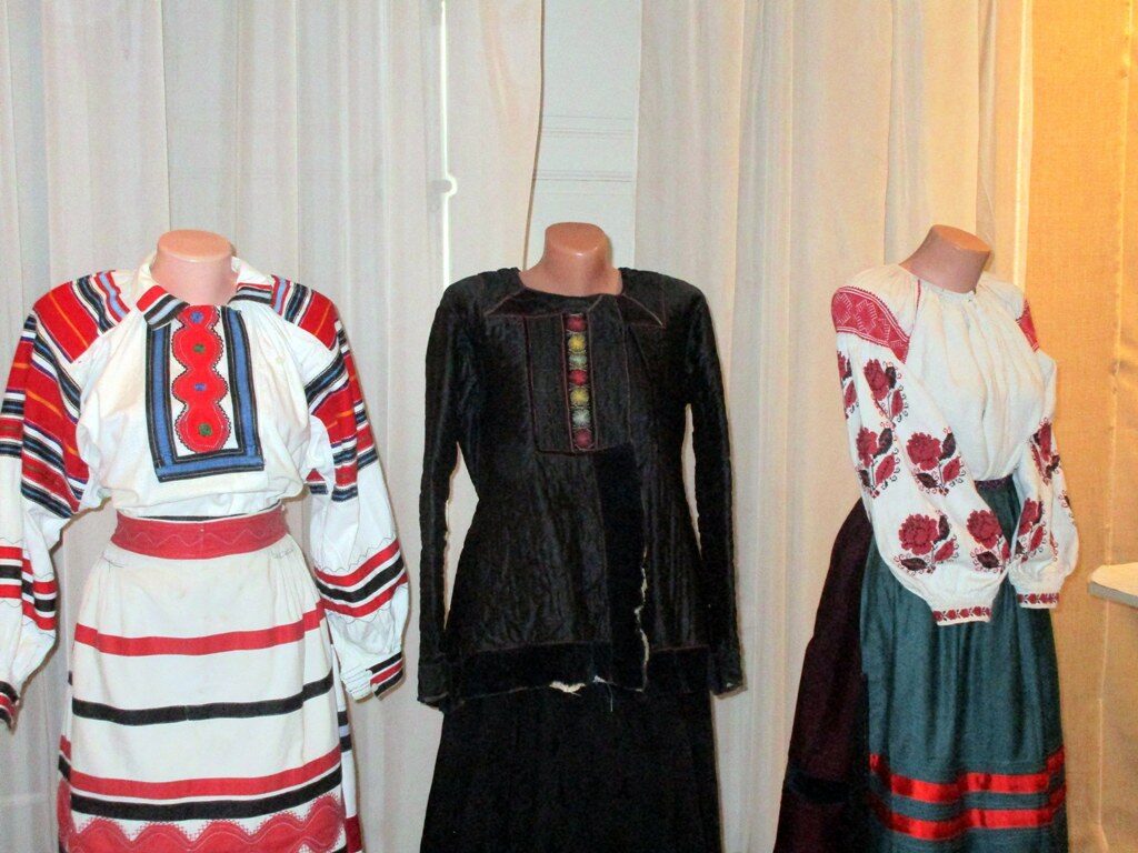 Украинский костюм в разных ипостасях