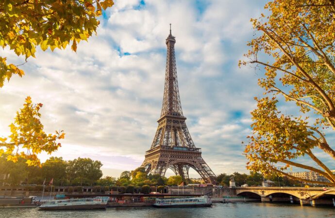 Одесских педагогов поощрили поездкой в Париж