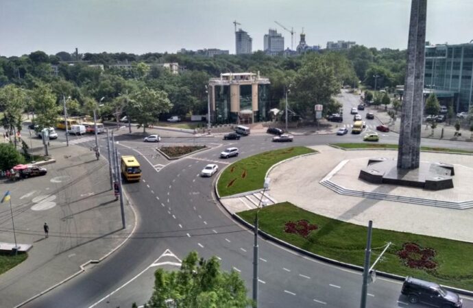 В Одесі скасують круговий рух на площі Десятого квітня: схема руху