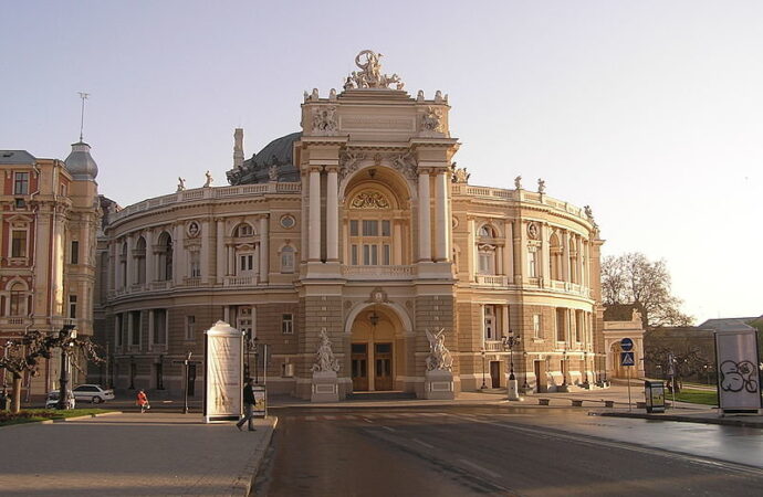 Объявили конкурс: в Одессе благоустроят прогулочную зону рядом с Оперным театром