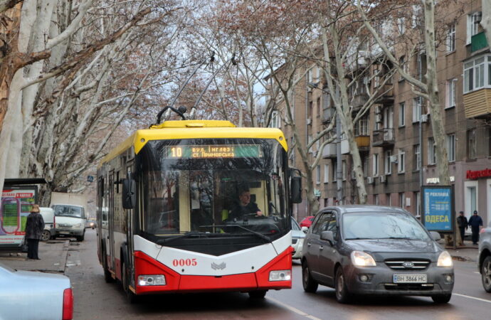 На одной из центральных улиц Одессы маршруткам и троллейбусам выделят отдельную полосу