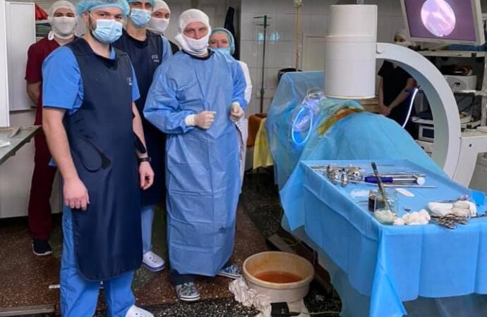 Вперше на півдні України в Одесі провели надважку операцію