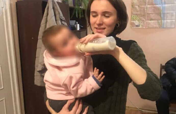 «Мені не потрібна ця дитина»: в Одесі наркозалежна мати покинула однорічне маля