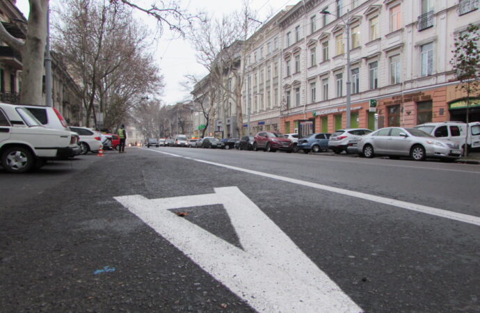 В Одессе официально «заработала» полоса для общественного транспорта: что с ситуацией на дороге