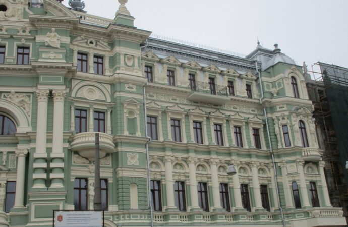 В Одессе на 42 миллиона гривен стала дороже реконструкция дома Руссова