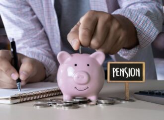 Откладывайте на старость: Кабмин планирует запустить накопительную пенсионную систему