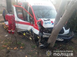 После аварии с участием скорой в Одессе четыре человека попало в больницу