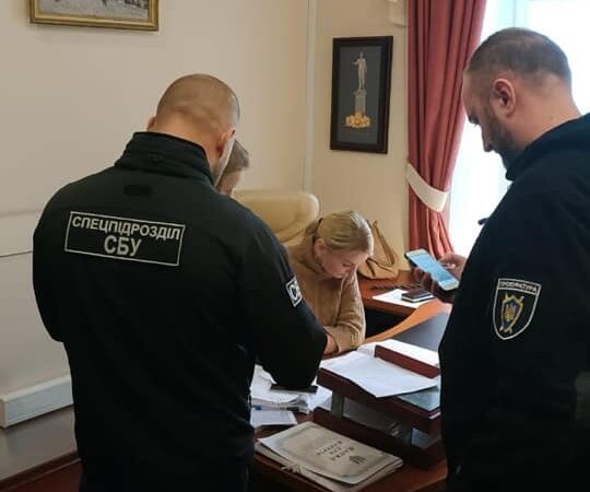 В Одесской мэрии проводят обыски