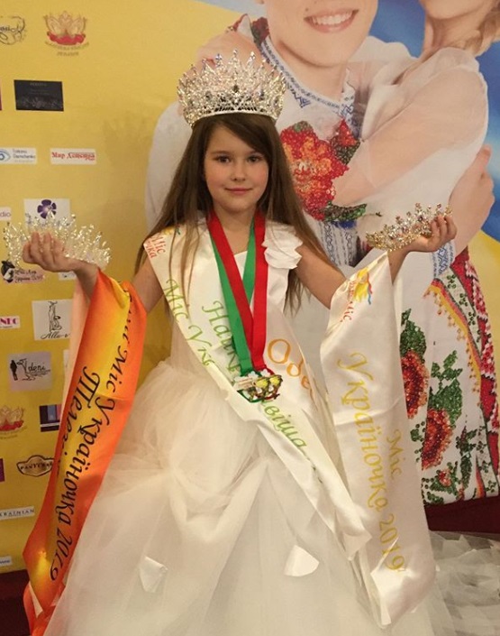 Семилетняя Полина выиграла сразу в трех номинациях конкурса
