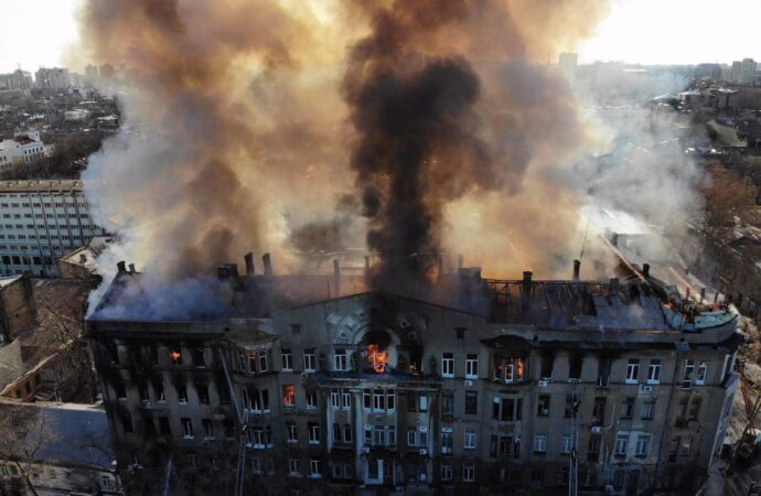 Пожежа в коледжі: в Одесі 5 та 6 грудня оголосили днями трауру