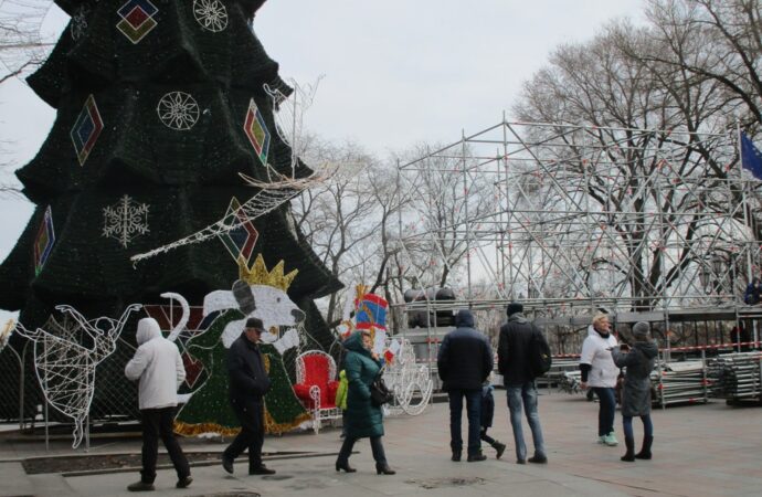На Думской площади в Одессе — большие хлопоты (фото)