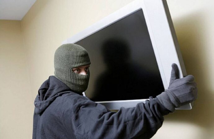 В Одесі викрили зловмисника, який крав телевізори з хостелів