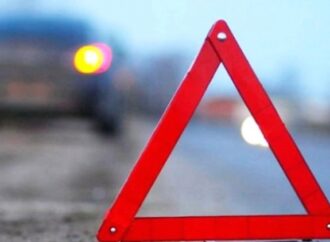 Будьте осторожны: на улице Артиллерийской в Одессе провалилось дорожное полотно (видео)