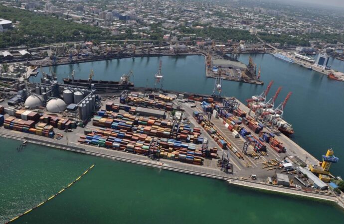 У Мінінфраструктури готуються передати інвесторам Чорноморський порт