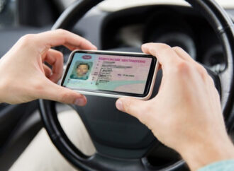 Електронне посвідчення водія можна буде використовувати для реєстрації під час подорожей літаком і поїздом в Україні