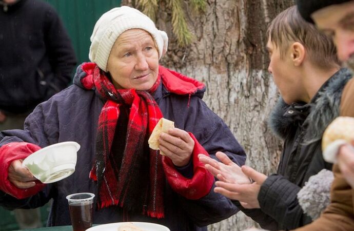Одесситов призывают помочь бездомным в холода: как это сделать