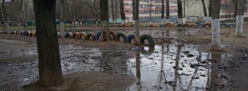 В Одессе очистили от засора проблемный сток и постановили регулярно промывать его