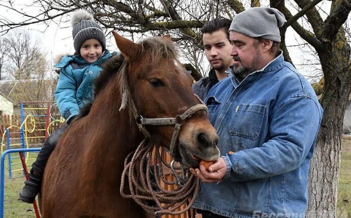 В Одесской области пони будет лечить особенных детей