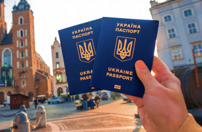 Безвиз в режиме ограничений: украинцам усложнят въезд в страны Европы?