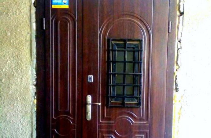 Историческая дверь на одесской улице Пастера: и следов не найти?