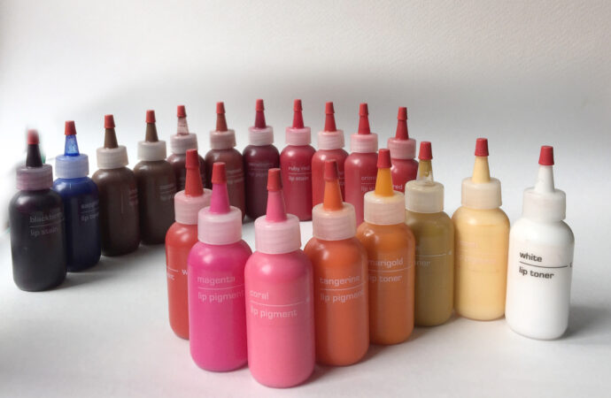 создание индивидуальной помады с «LIP LAB»