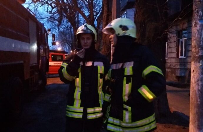 В Одессе горел жилой дом: восемь детей успели выскочить на улицу