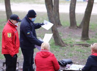 В Одессе грозятся штрафовать людей, гуляющих толпами во время карантина