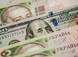 В одесских банках начали вводить ограничение на выдачу валюты (видео)