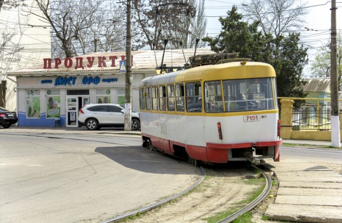 В Одесі у громадському транспорті дозволять займати половину сидячих місць