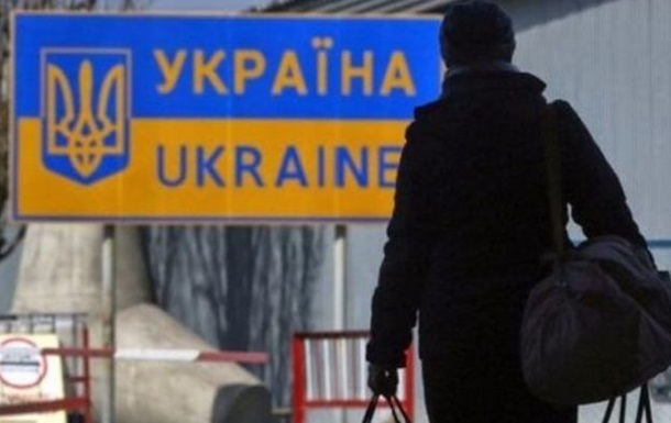 Незаконно посещал Крым: в Одесской области пограничники не пустили в Украину телевизионщика из РФ (видео)