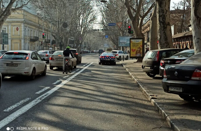 Выделенная полоса на улице Ришельевской: есть ли место одесским велосипедистам?