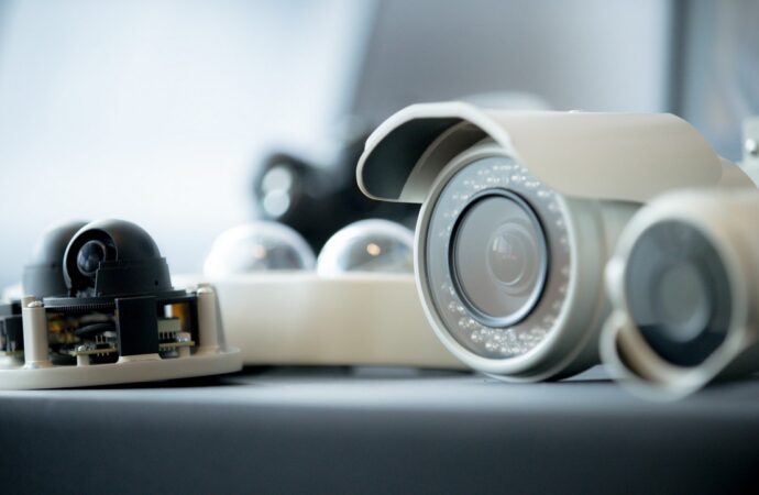 Камеры видеонаблюдения обезопасят ваш дом