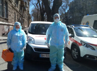 Коронавирус: сколько доплатят борющимся с пандемией медикам в Одесском регионе?