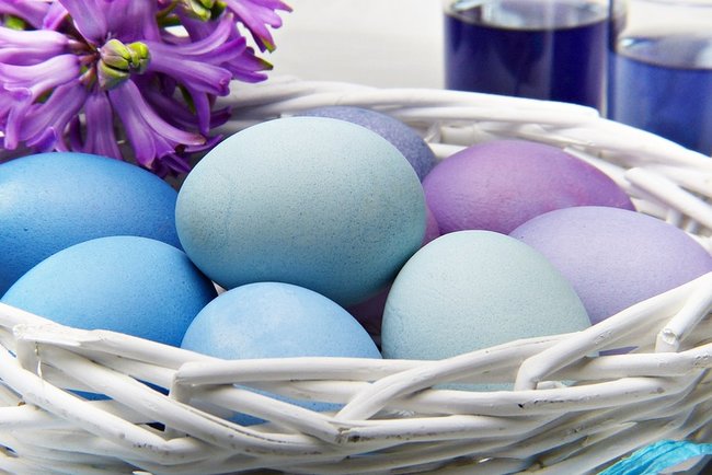 Полезные советы: 6 креативных идей, как украсить яйца к Пасхе