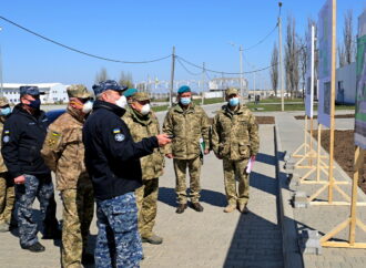 Міністр оборони проінспектував військове містечко під Одесою (фото)