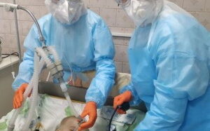 Коронавирус в регионах: в Винницкой области спасают двухлетнего ребенка