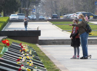 Для тех, кто дома: праздничные картинки Одессы с “карантинного” Дня освобождения (фото)