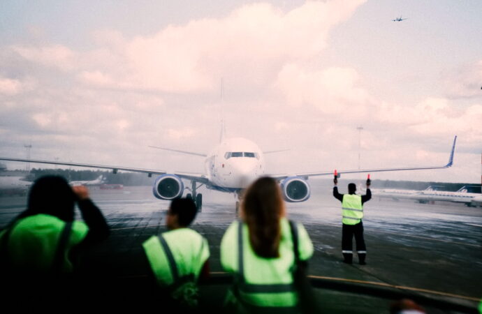 В Україні відновлять авіарейси, щоб повернути українців з-за кордону
